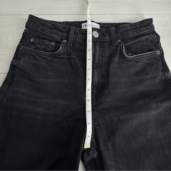 Zara High Waisted Black Denim Jeans Straight Leg Size 6 - Picture 3 of 8